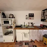 Superbe Studio Proches Toutes Commodites Place Du Marche De St Roch