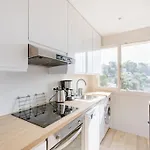 Private In Renovated - Tram 1 Min Walk Nice
