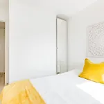 Homestay Private In Renovated - Tram 1 Min Walk Nice