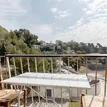 Private In Renovated - Tram 1 Min Walk Homestay