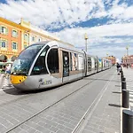 Cocoon Beach Central Proche Mer