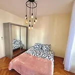 Superbe Appartament 3 Piece Dans Centre Ville