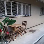 Nice Centre- Small Pied-A-Terre Near Beaches