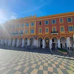 Massena Square View 2 Min To The Beach & The Old Town