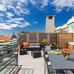 Deux Pieces Terrasse Sous Les Etoiles