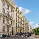 Renting - Foch - Luxury Bourgeois & Design At The Heart Of