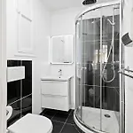 Renting - Paganini - New Lovely Cosy Flat In Heart Of *