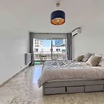 1 Min To Bedroom Flat With 2 Ac And Parking In Summer Apartment