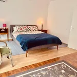 Elegant, Spacious, Central Nice