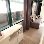 Dana Centre 25 * Nice