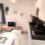 Apartment Dana Centre 25 *