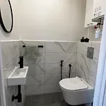 Apartment Chic Renovated - Liberation - Entire 2br 2ba Or Private With Private Bathrooms - Ac And Garage On Request
