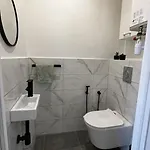 Apartment Chic Renovated - Liberation - Entire 2br 2ba Or Private With Private Bathrooms - Ac And Garage On Request