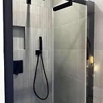 Apartment Chic Renovated - Liberation - Entire 2br 2ba Or Private With Private Bathrooms - Ac And Garage On Request *
