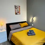 Chic Renovated - Liberation - Entire 2br 2ba Or Private With Private Bathrooms - Ac And Garage On Request