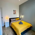 Apartment Chic Renovated - Liberation - Entire 2br 2ba Or Private With Private Bathrooms - Ac And Garage On Request