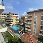 Nice Magnan 2P-Piscine, Clim, Parking