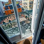 301a Charming 2 Refurbished Super Center Apartment Nice
