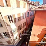 Collet Apartment
