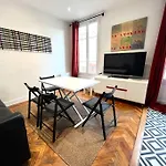2 Pieces De Style Art Deco En Centre Ville