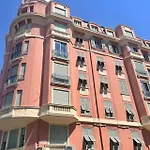 2 Pieces De Style Art Deco En Centre Ville