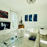 Apartment Spacious 3 Bedroom Flat Center - Magnificent View *