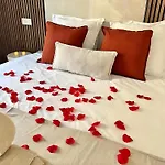 Luxurious Apartment - Seaside - Spa Bath - Wifi - Ac