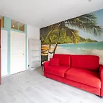 2P Hyper-Centre Nice