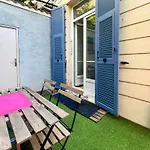 Proche Promenade Des Anglais Et De La Mer