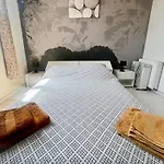 Proche Promenade Des Anglais Et De La Mer