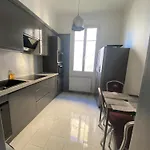 Charming House Near Center Nice
