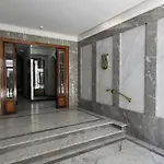 Luxueux Appartement, Carre D'or, Square Mozart Apartment