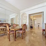 Nestor&Jeeves - Horizon Promenade - Central - Sea Front