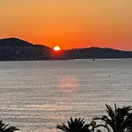219 Promenade