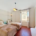 Nestor&Jeeves - Fei Home - Port - Modern