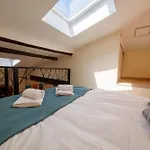 06a2 - Heart Of Old Beautiful Renovated Apartment Nice