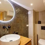 06a2 - Heart Of Old Beautiful Renovated * Nice