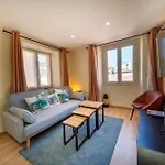 06a2 - Heart Of Old Beautiful Renovated Apartment