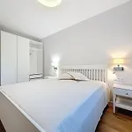 Seaview Promenade Des 2brs Parking Cars 1800 Kg Max *