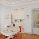 Nestor&jeeves - Orange - - Near Sea Apartment