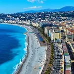 Ancienne Batisse En Plein Coeur Du Port Avec Clim