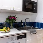 Lavie Maison Sauna And Hot Tub Seaside