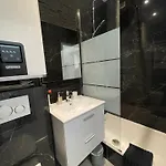 Nouveau - Charmant Studio Au Port De Nice