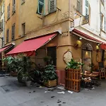 Chic Old Town Apartment