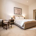 Massena Infinity Apartment