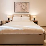 Massena Infinity Apartment