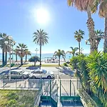 Cariatides Studio - Promenade Holiday