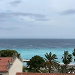 Studio En Face De La Plage Avec Une Vue Fantastique !