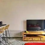 Sea Front Studio Yourhosthelper