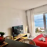 Sea Front Studio Yourhosthelper